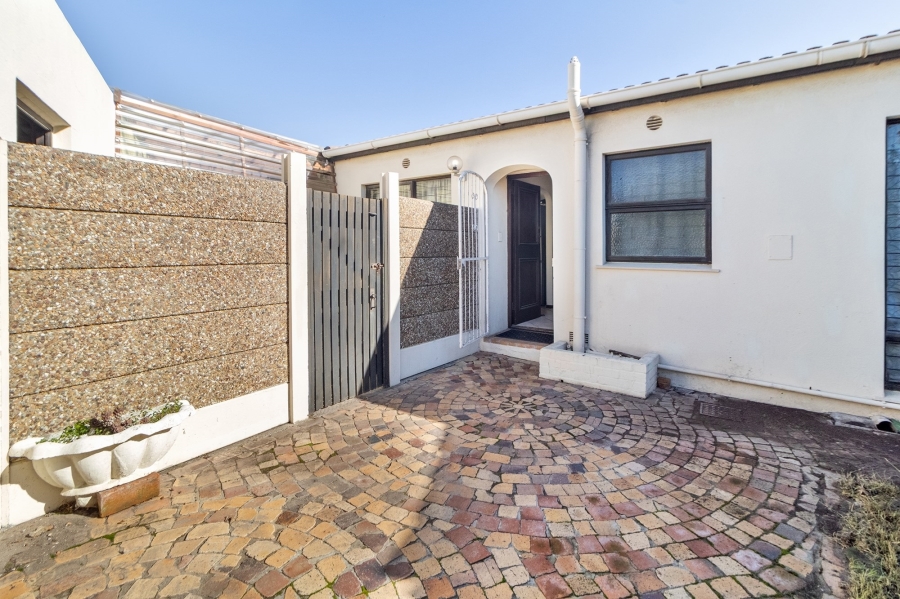 2 Bedroom Property for Sale in Tijgerhof Western Cape